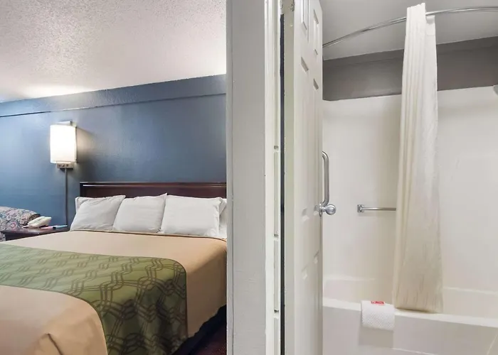Econo I-79 Hotel Pittsburgh
