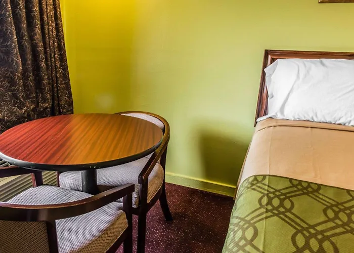 Econo I-79 Hotel