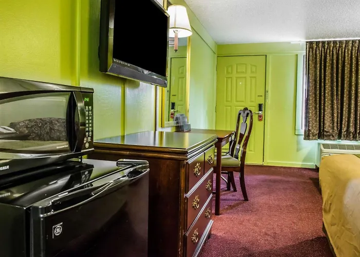 Econo I-79 Hotel