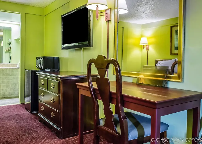 Hotel Econo I-79